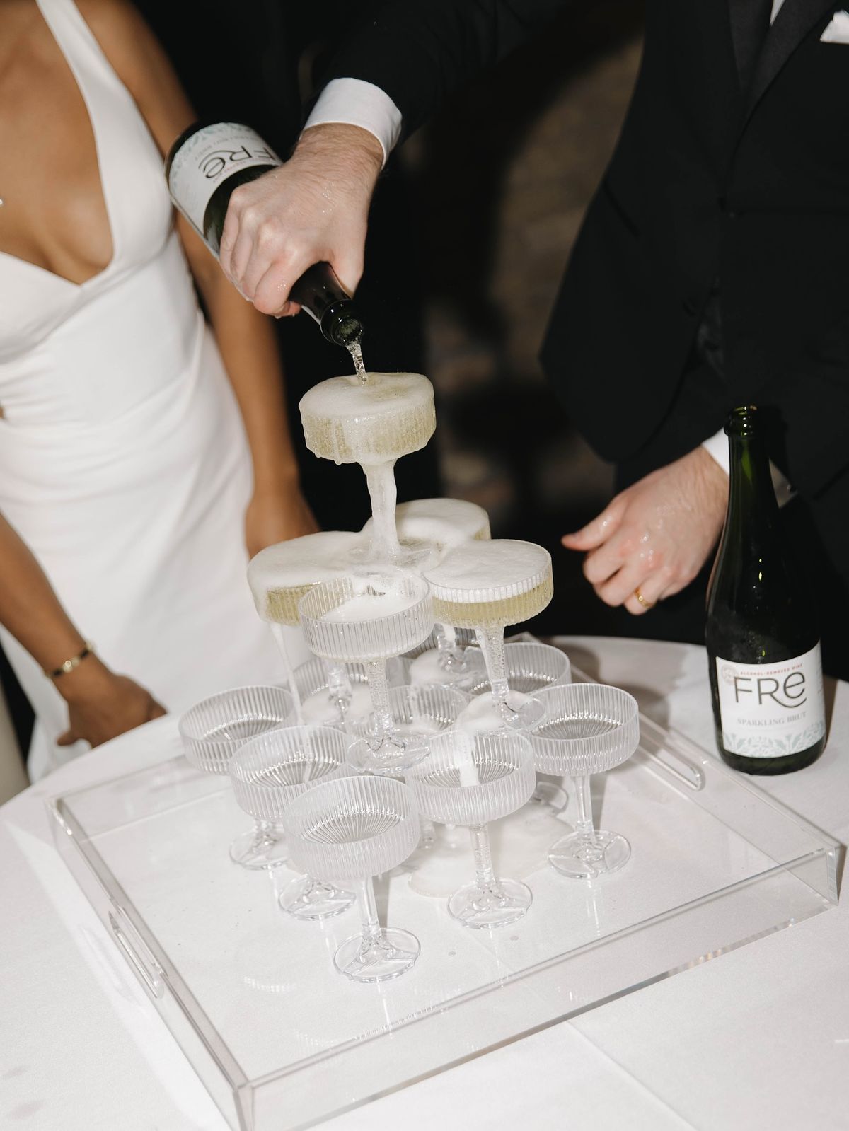 Image of Best Champagne Tower Set for a Wedding: How to Choose the Right One